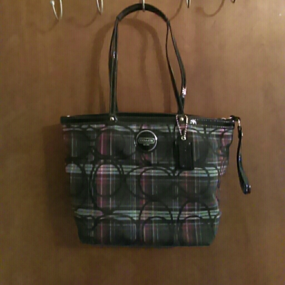 Preloved plaid Coach bag! Please read description